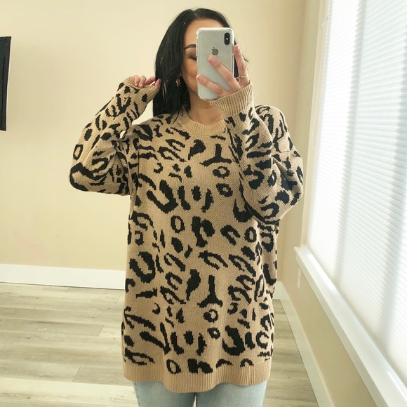 ANIMAL Print Crew Neck Sweater Oversized fit - Picture 2 of 6